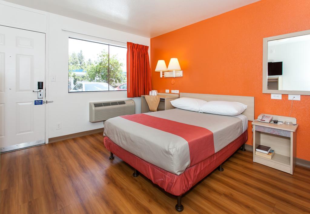 Motel 6-Rosemead, Ca - Los Angeles Стая снимка